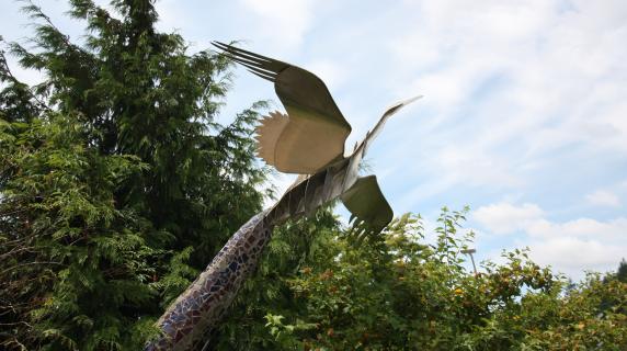 Bird sculpture